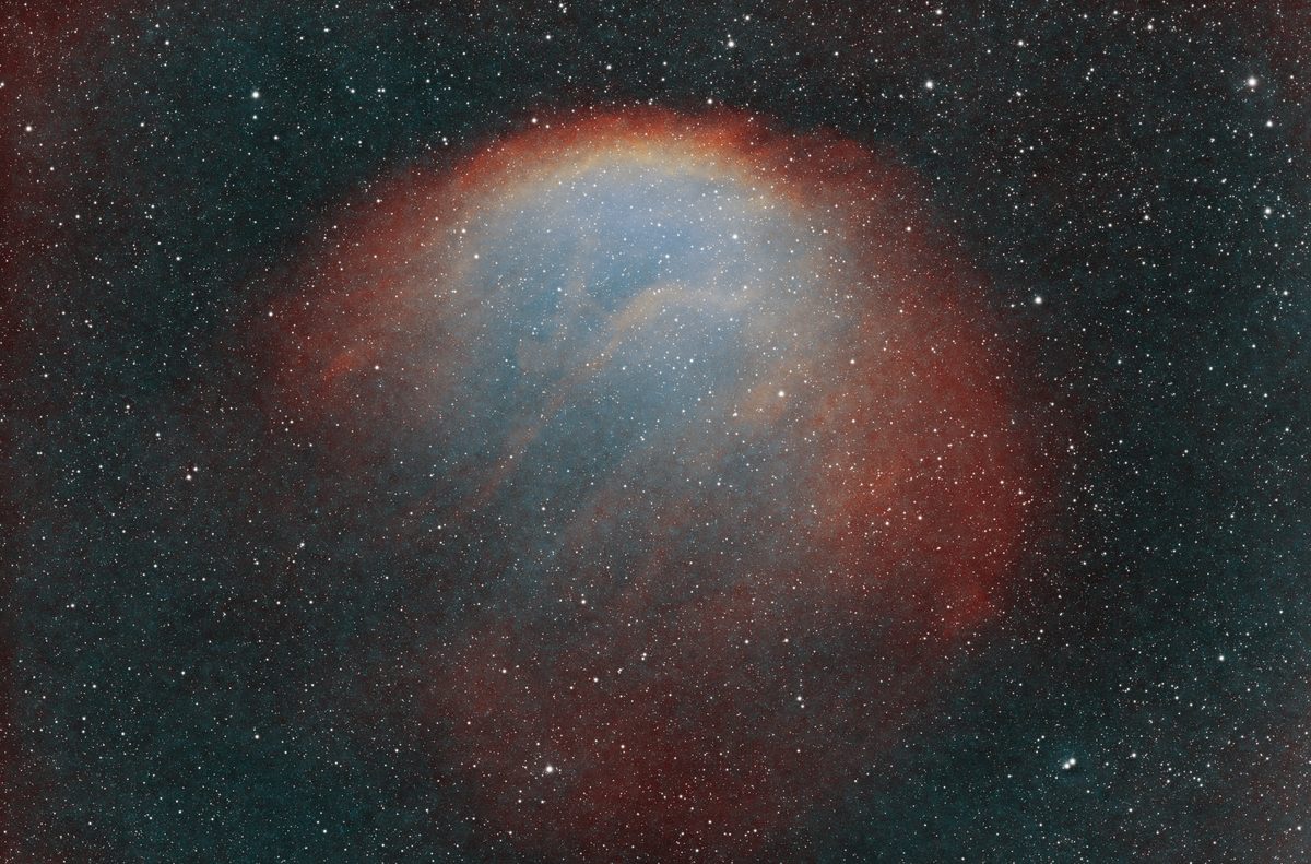 Nachher: Sh2-216 in der HOO-Palette, fertig bearbeitet